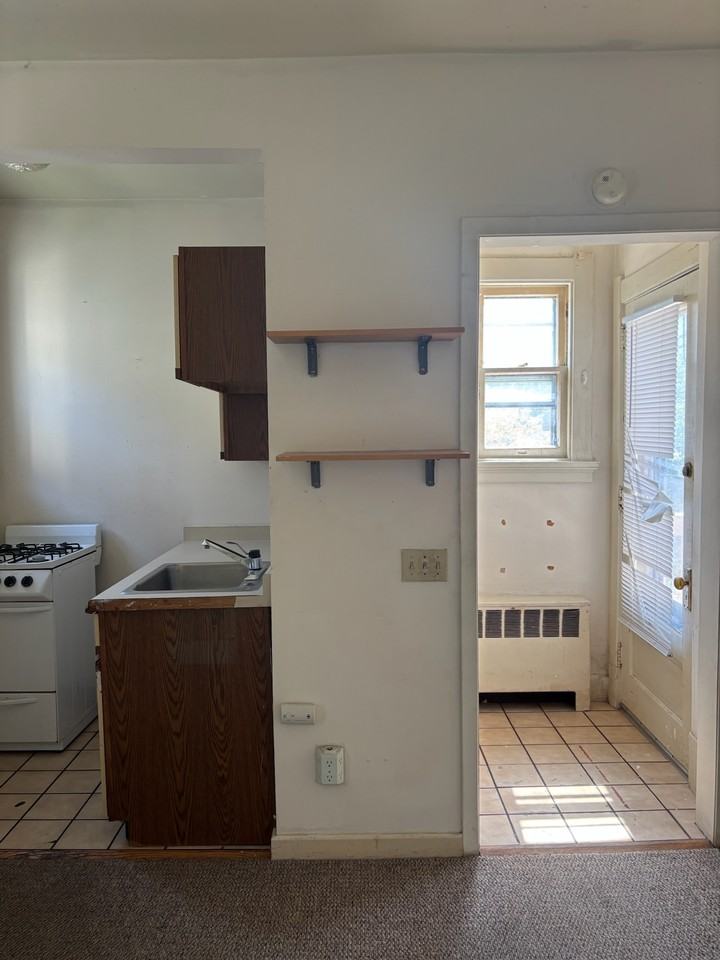 125 East Gorham Street - Photo 6 of 22