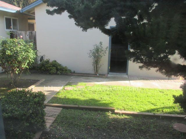 1543 Saratoga Ave - Photo 2 of 6