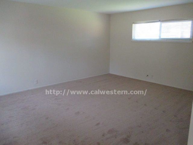 1543 Saratoga Ave - Photo 3 of 6