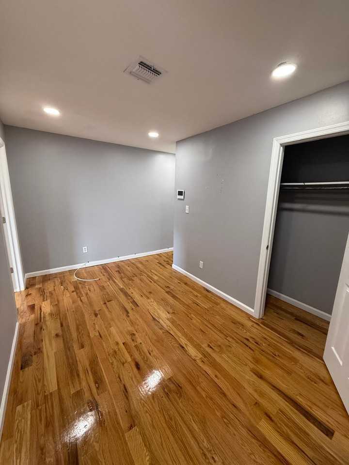 311-323 Clinton Avenue - Photo 4 of 22