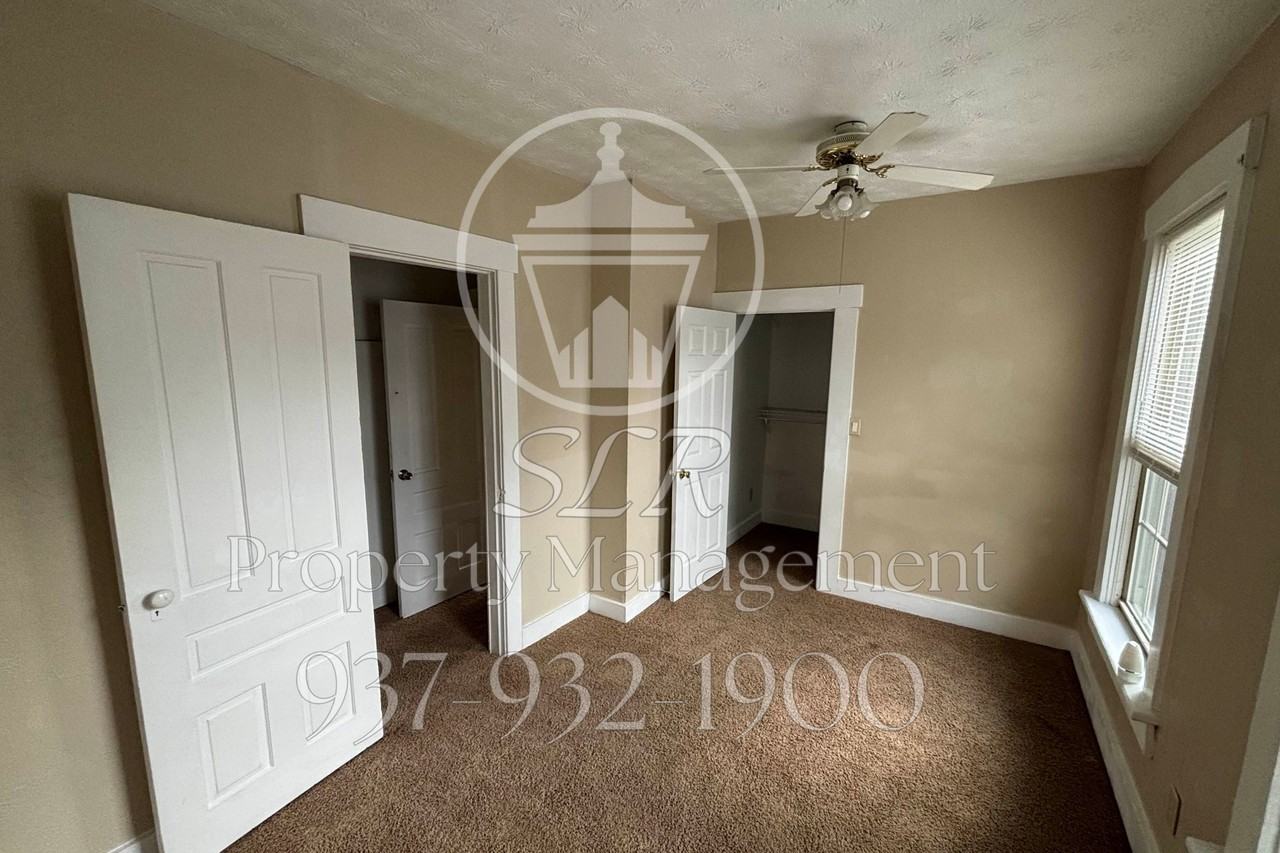 227 James Street - Photo 4 of 12