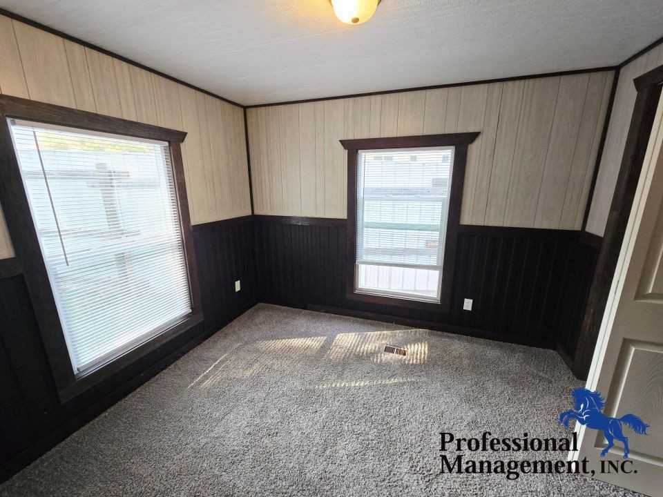 1620 Valley Dr - Photo 5 of 7