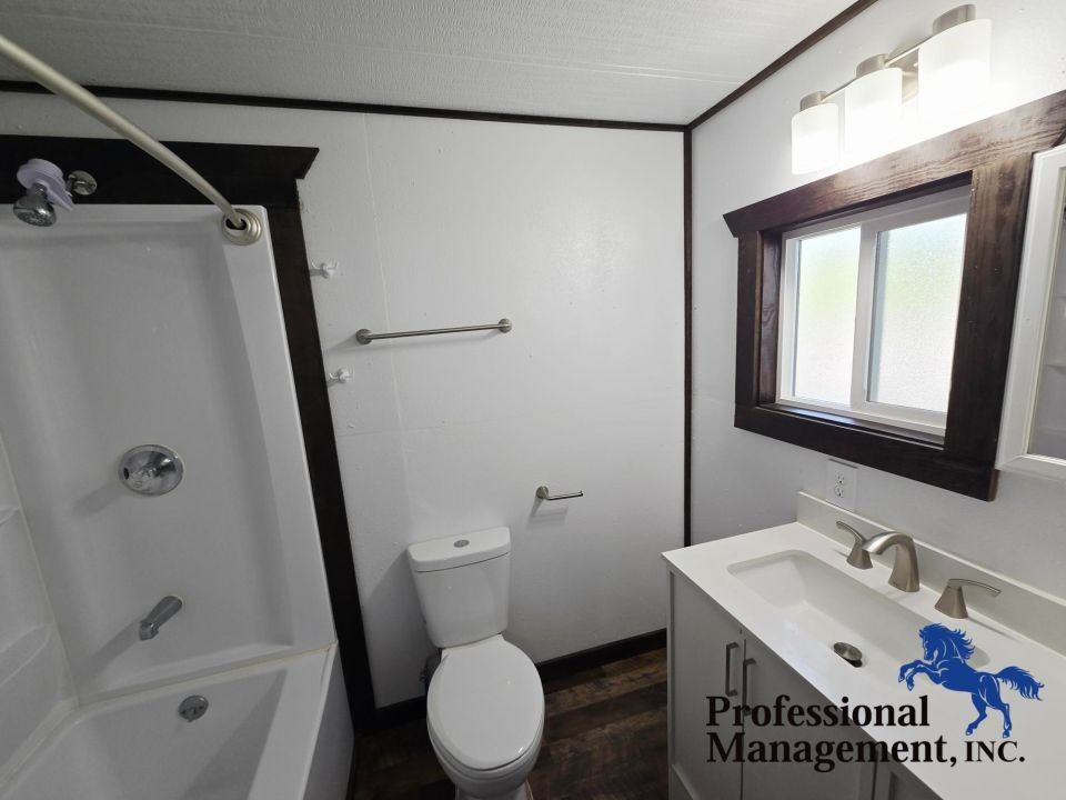 1620 Valley Dr - Photo 6 of 7