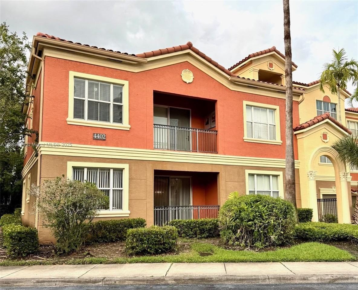 4402 Sw 160th Ave #910 - Photo 2 of 22