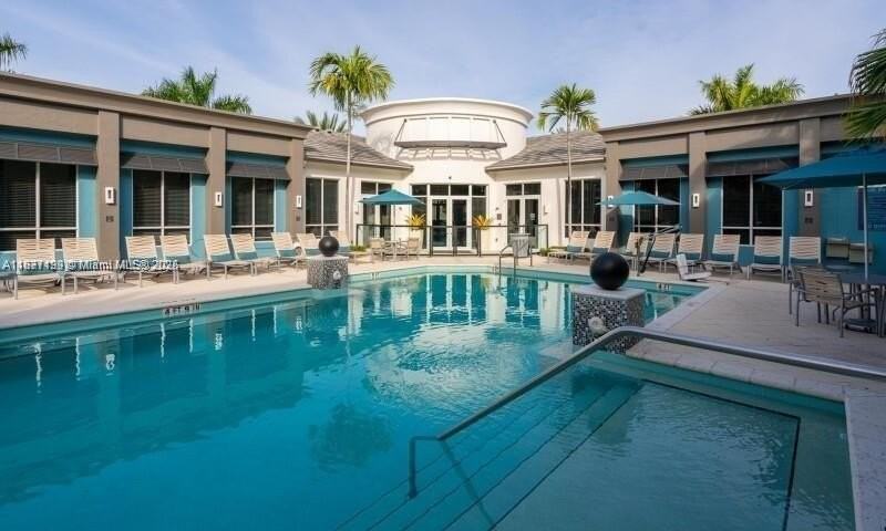 320 Franklin Club Drive - Photo 6 of 38