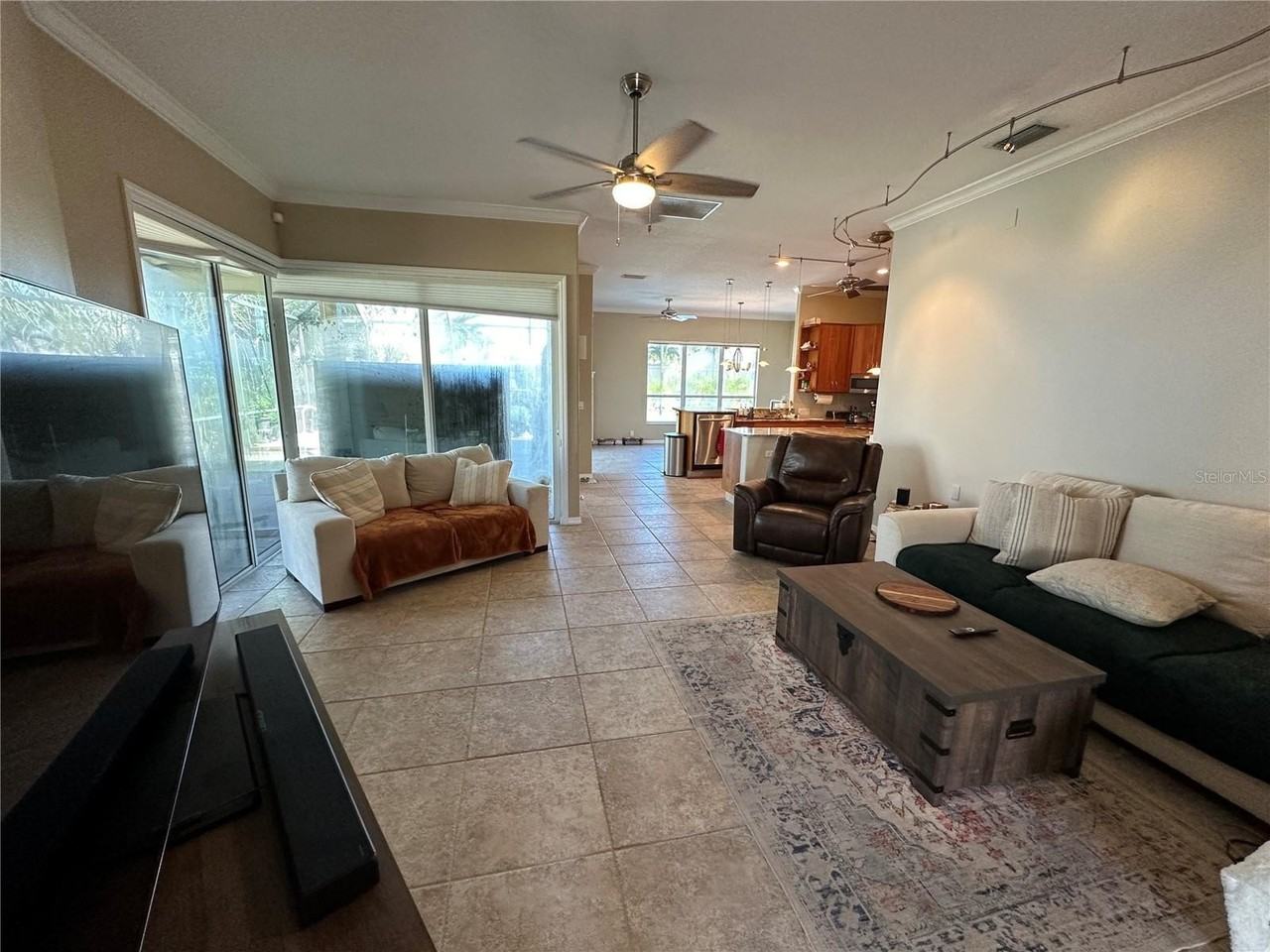 4727 Spinnaker Dr - Photo 7 of 44