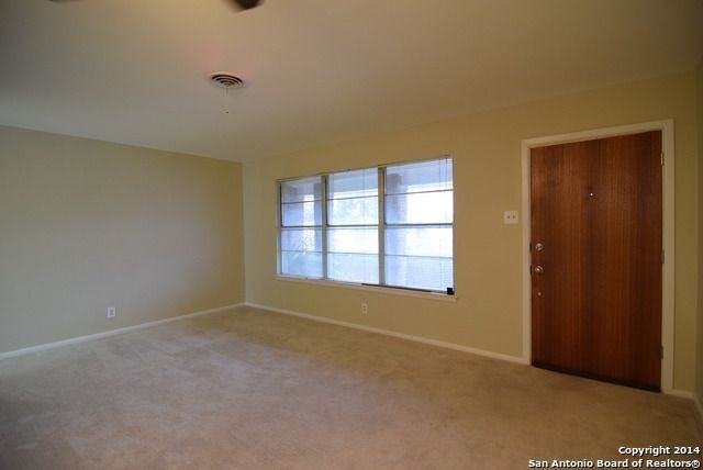 4527 Eisenhauer Rd - Photo 3 of 25