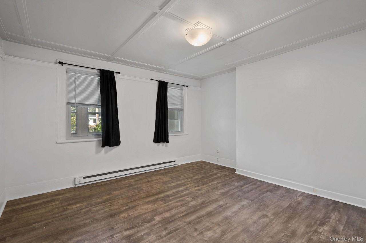 93 Delafield St - Photo 7 of 27