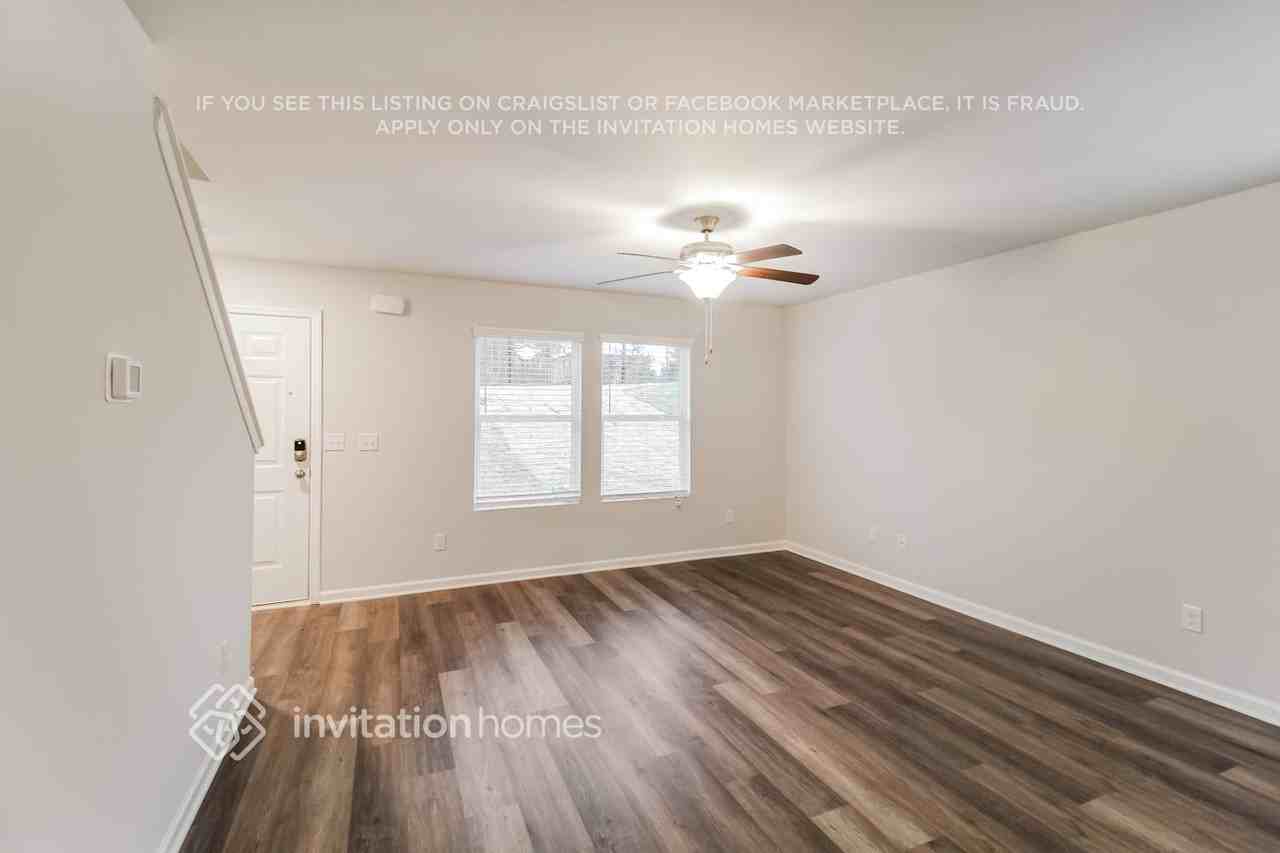 432 Amelia Ln - Photo 5 of 20