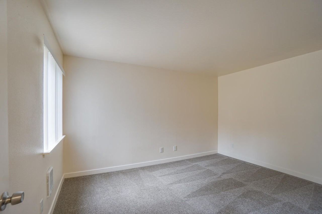 West Main at the Park - Photo 7 of 38