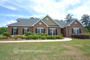 220 Hedgewood Dr - Photo 1 of 1