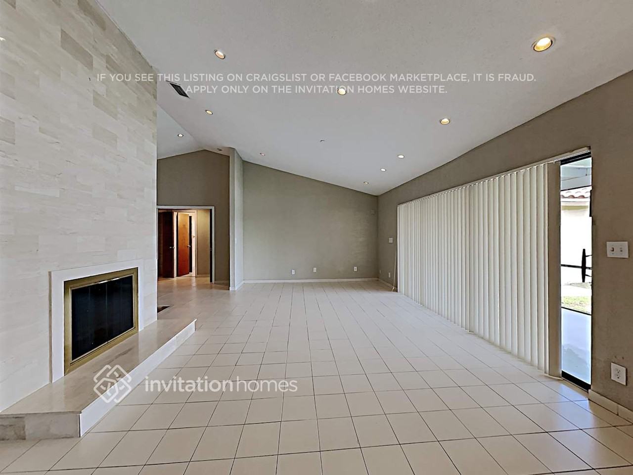 9841 Nw 10th Ct - Photo 3 of 20