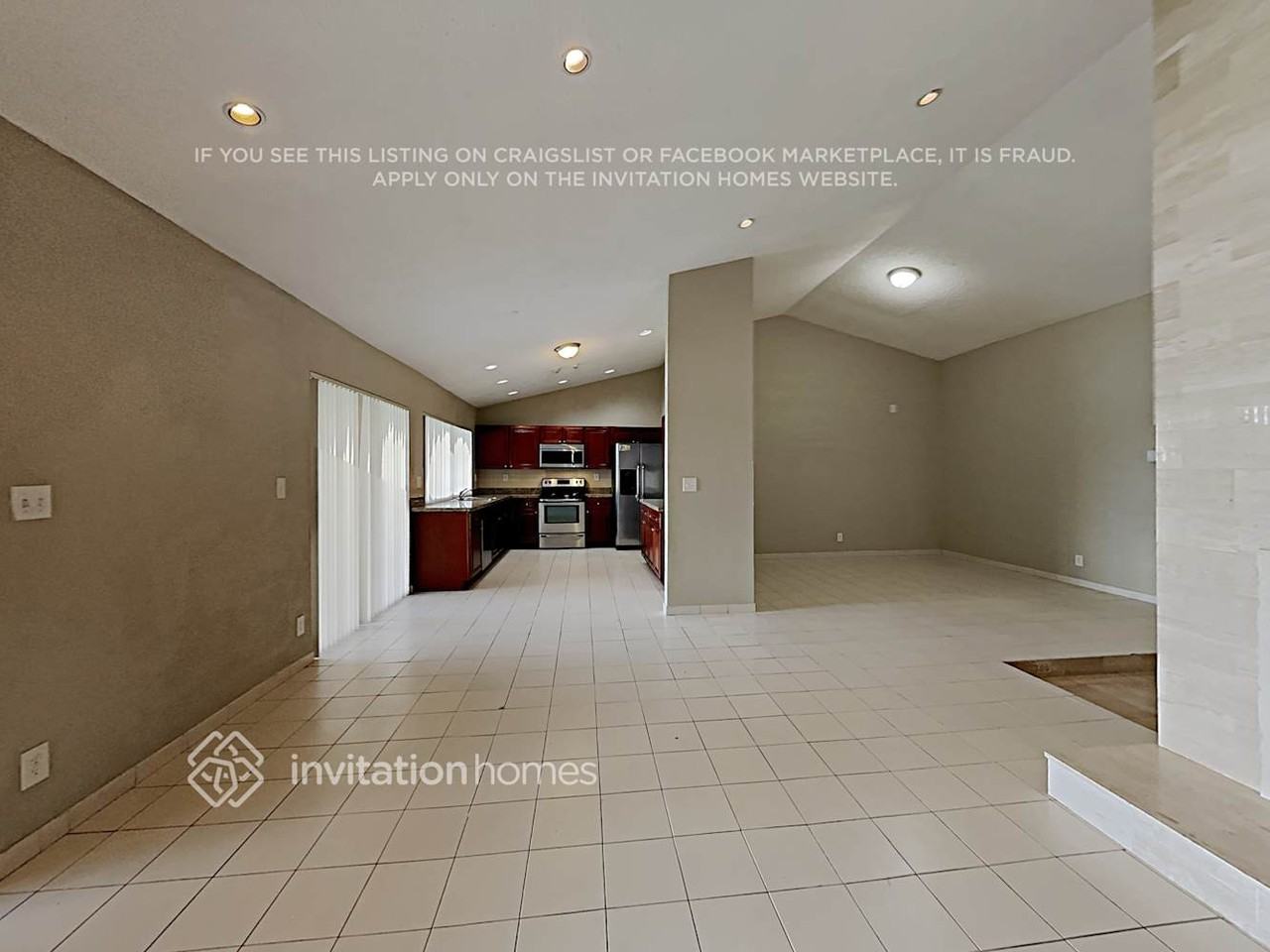 9841 Nw 10th Ct - Photo 4 of 20