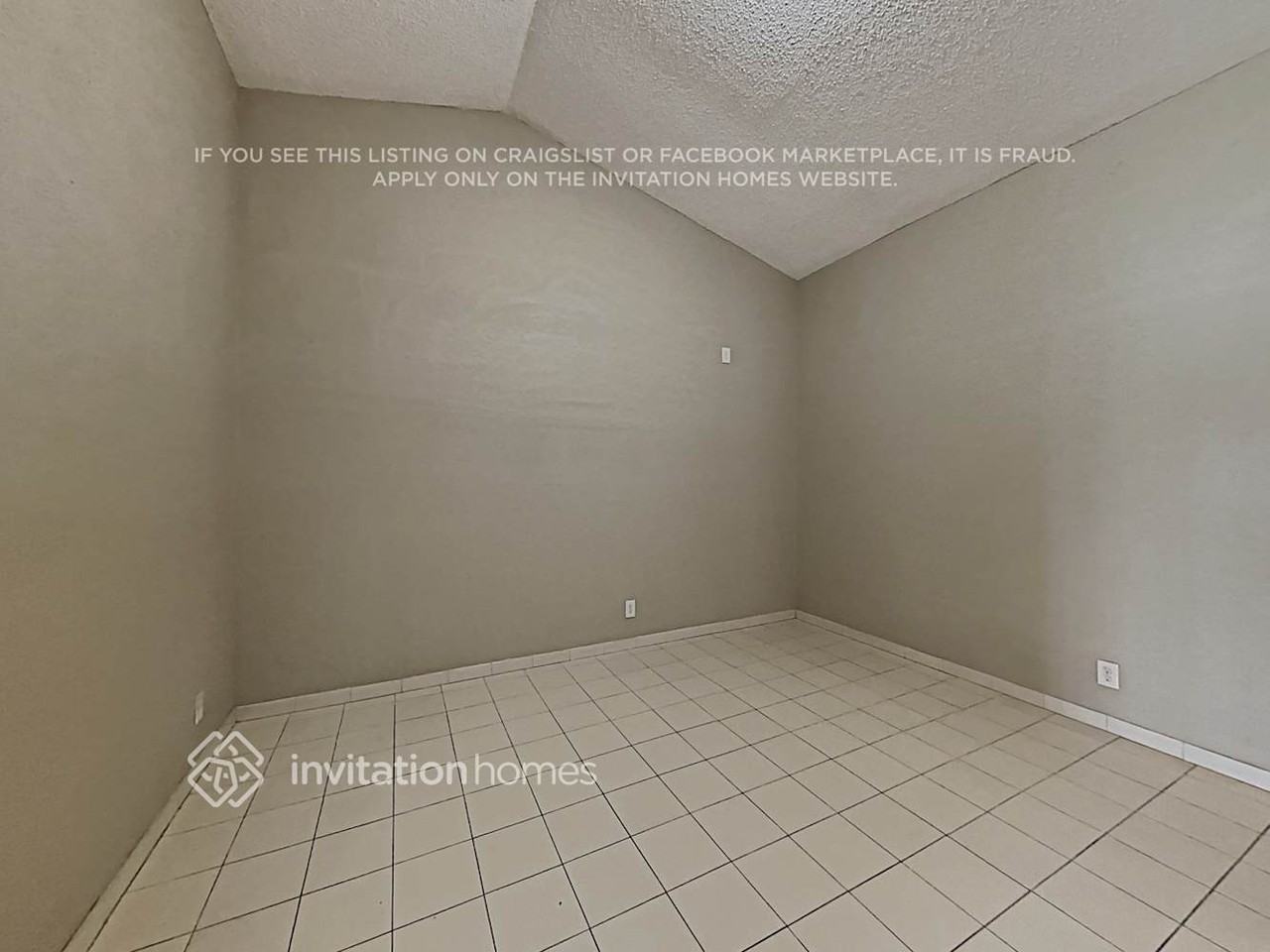 9841 Nw 10th Ct - Photo 6 of 20