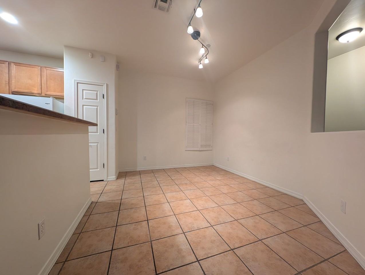 8445 N Avenida De La Bellota - Photo 6 of 27