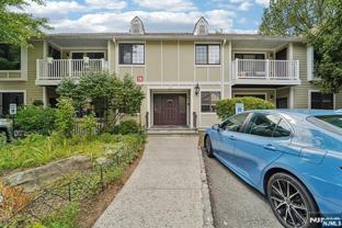 19J Foxwood Dr - Photo 1 of 1