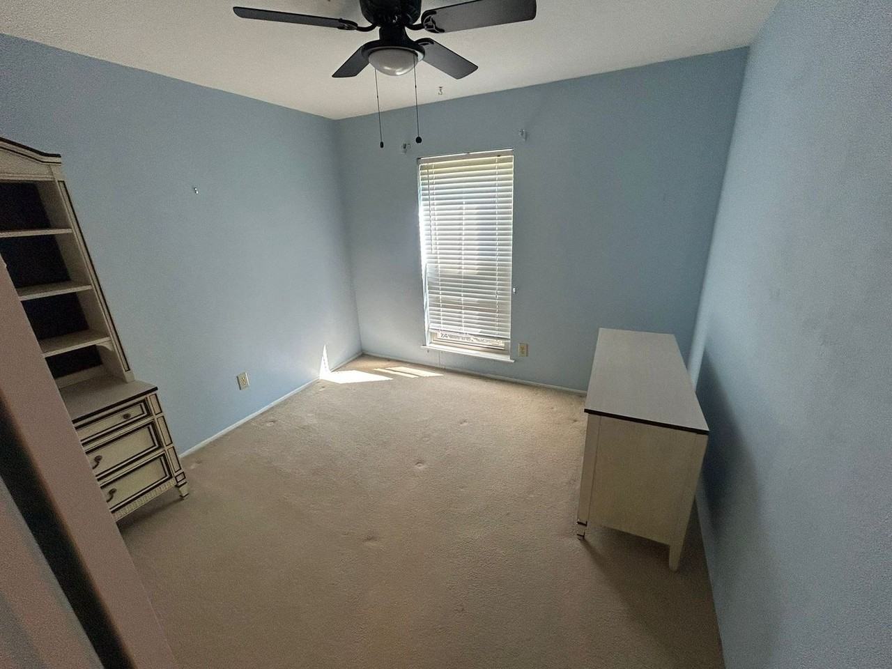 4908 Wagner Dr - Photo 4 of 17
