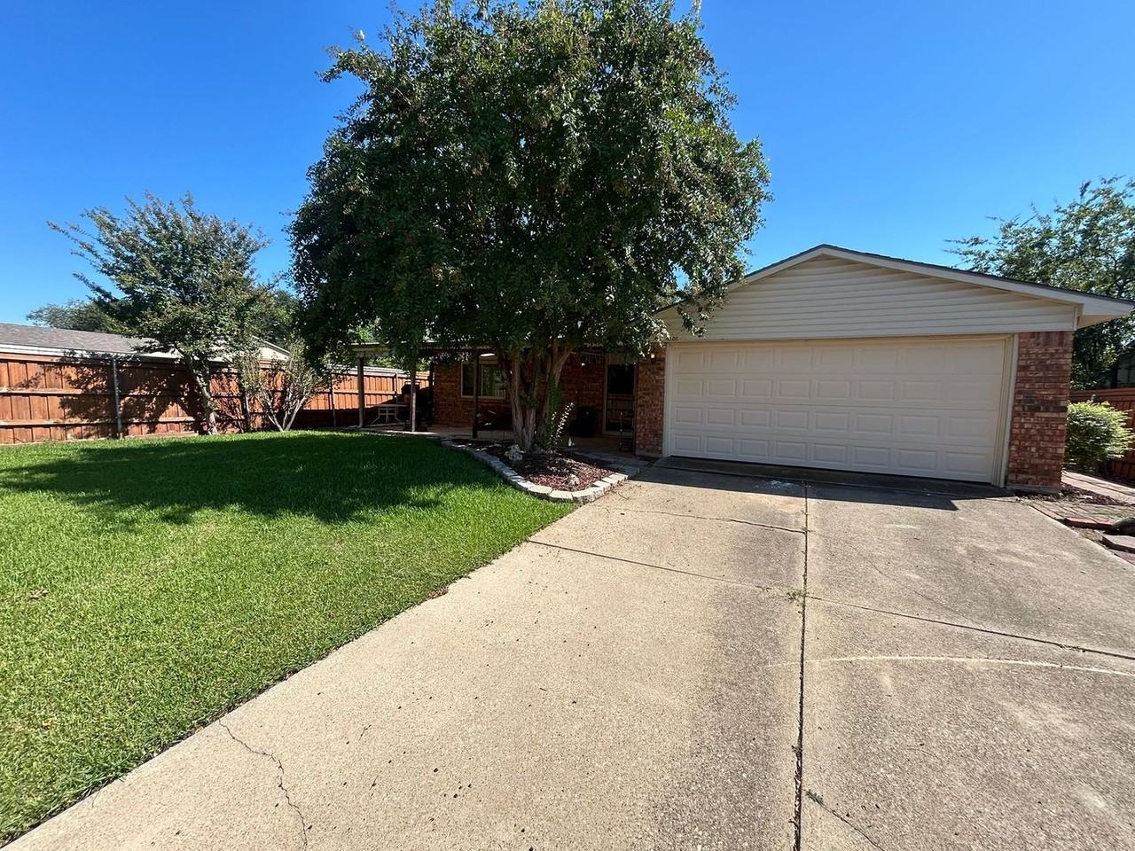 4908 Wagner Dr - Photo 4 of 17