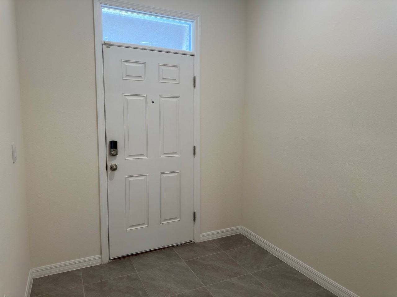 1193 Lido Dr - Photo 3 of 46