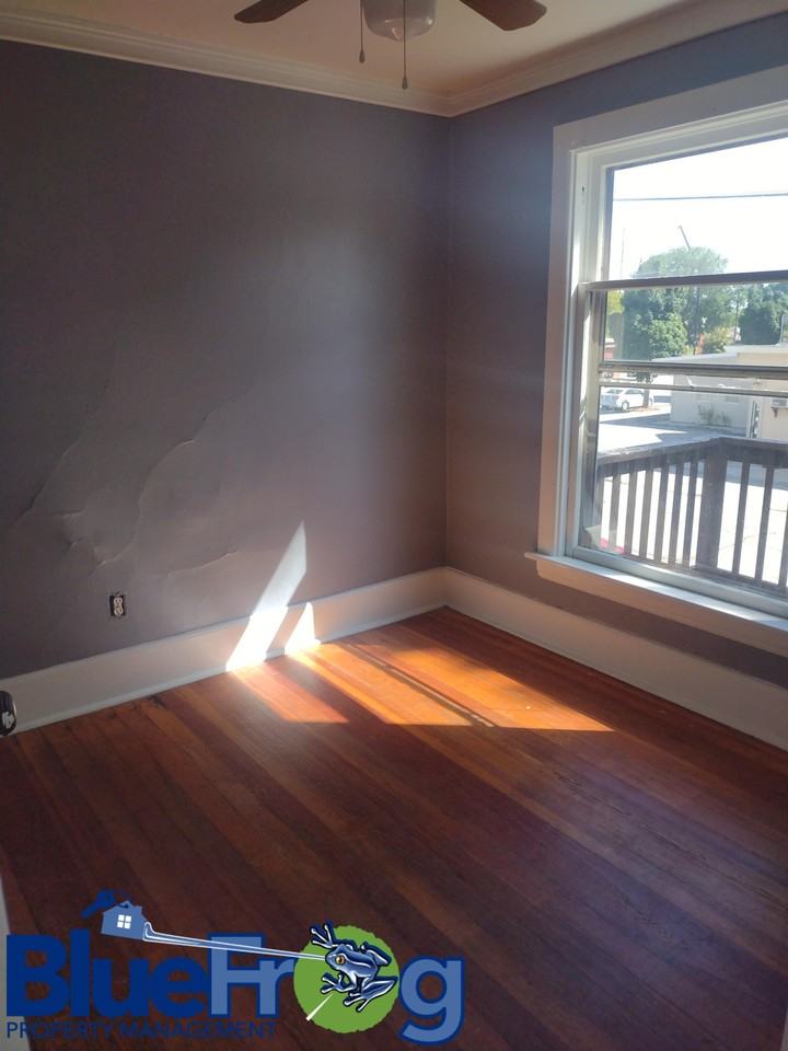 1112 S 11th St - Photo 3 of 10