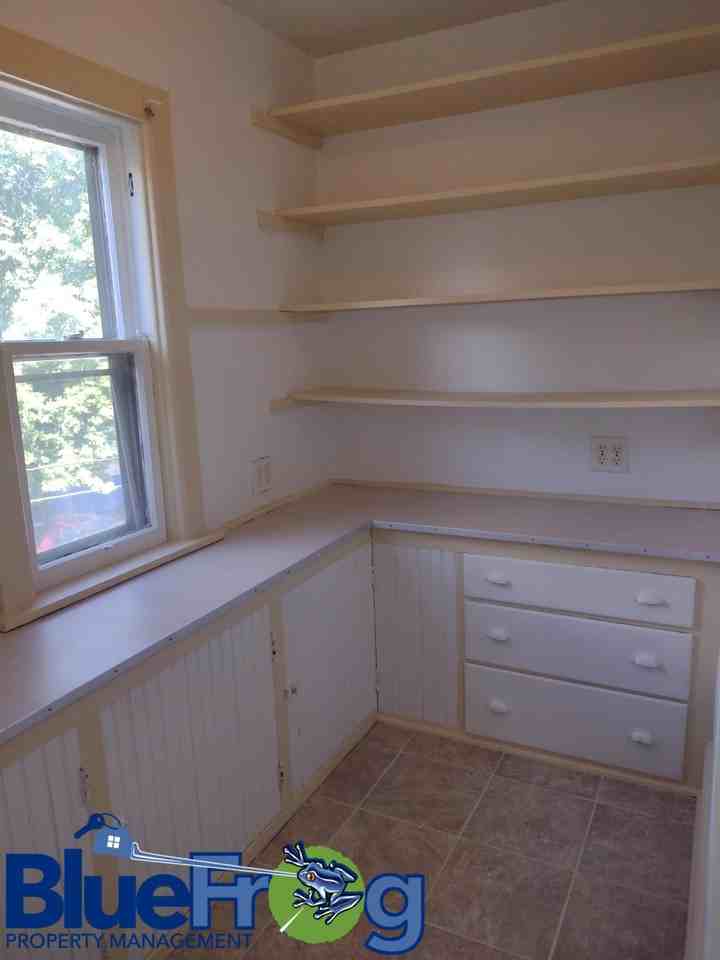 1112 S 11th St - Photo 2 of 10