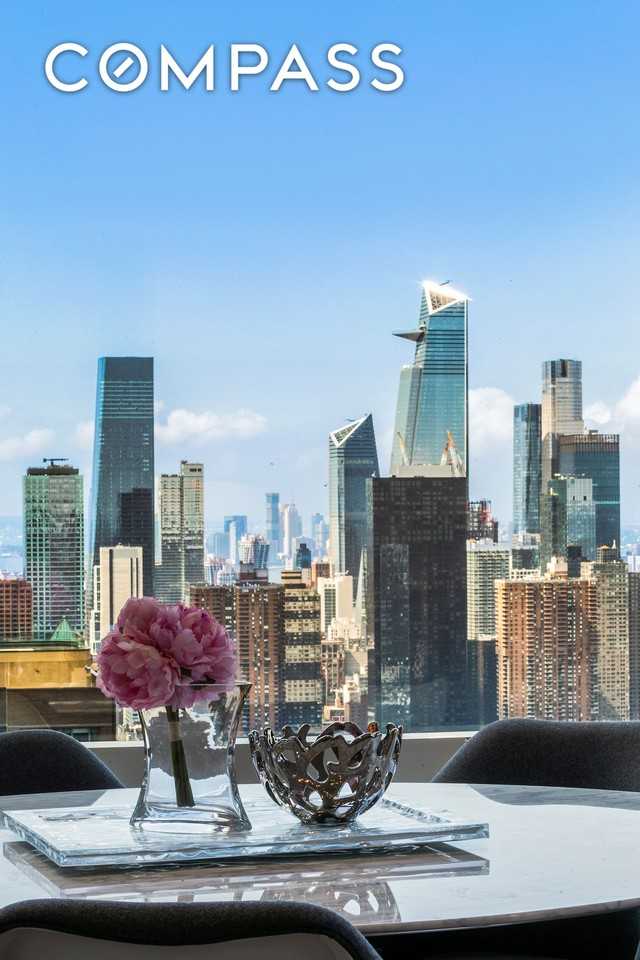 25 Columbus Circle #65E - Photo 4 of 11