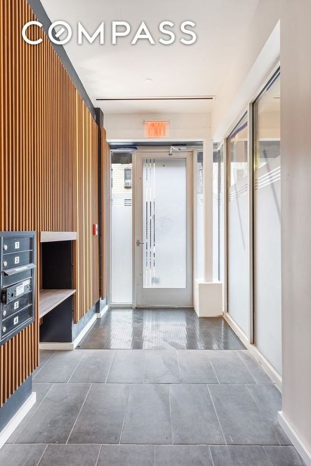 1064 Hancock St #202 - Photo 6 of 8