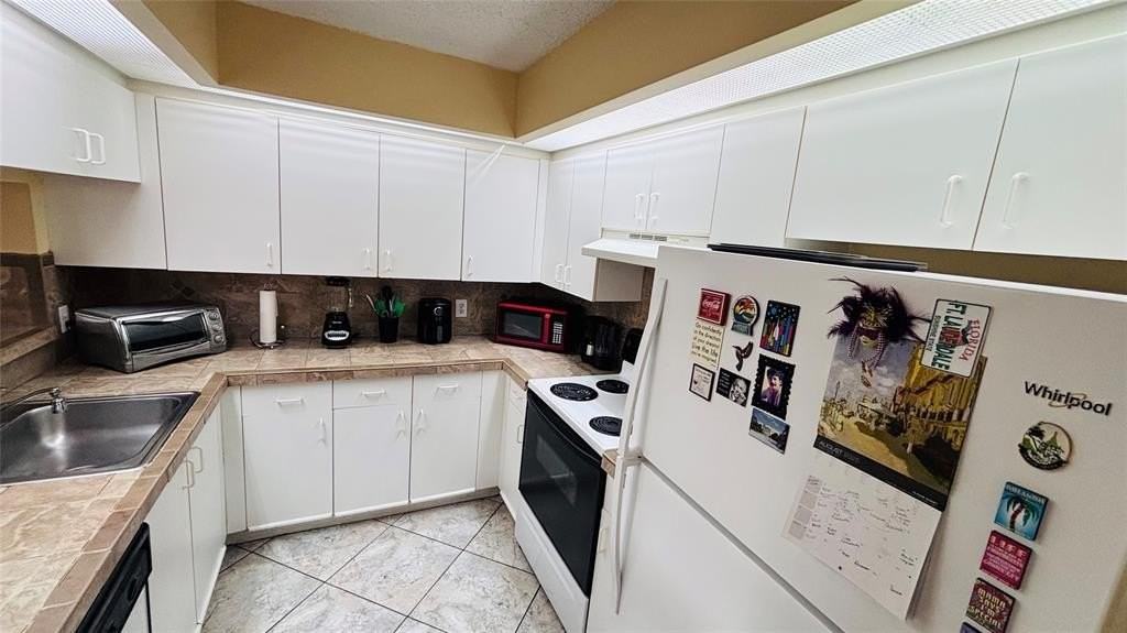 601 Southwest 142nd Avenue #311Q - Photo 7 of 19