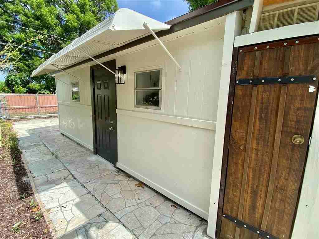 426 S L St - Photo 2 of 8