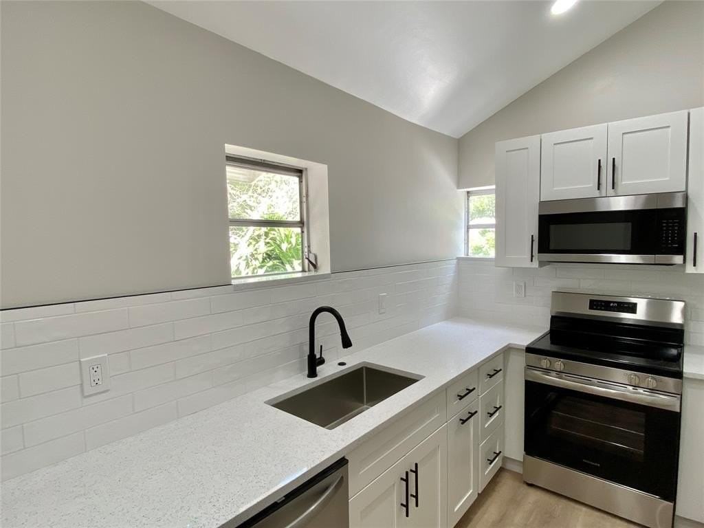 426 S L St - Photo 4 of 8