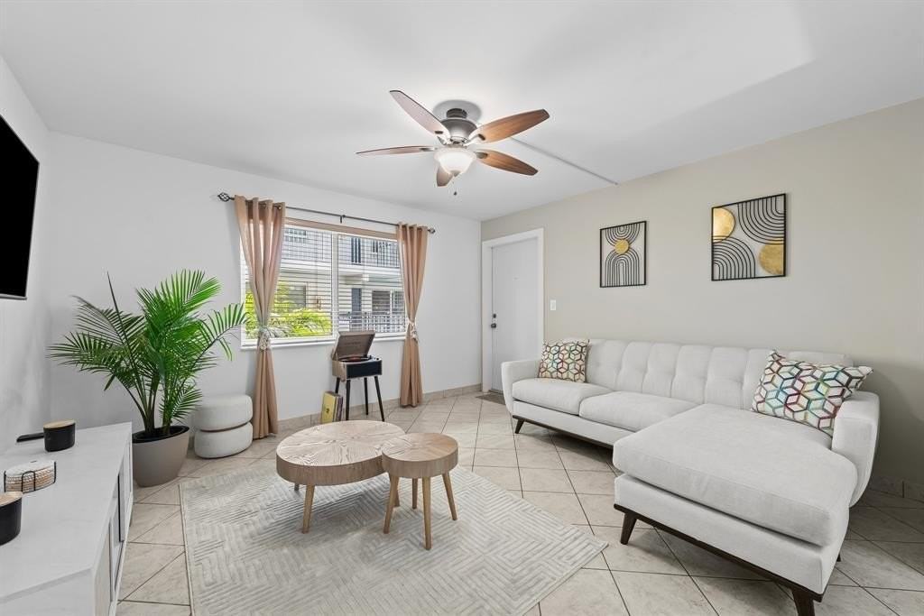 1000 Se 15th St #103 - Photo 3 of 15