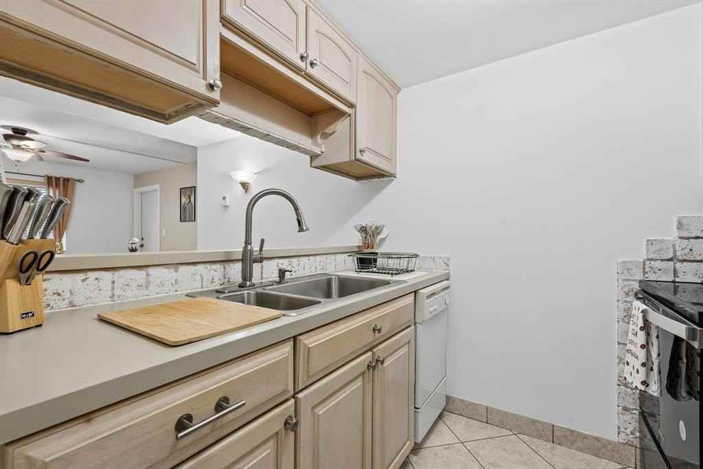 1000 Se 15th St #103 - Photo 6 of 15