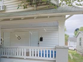 1032 E Commercial St - Photo 1 of 1