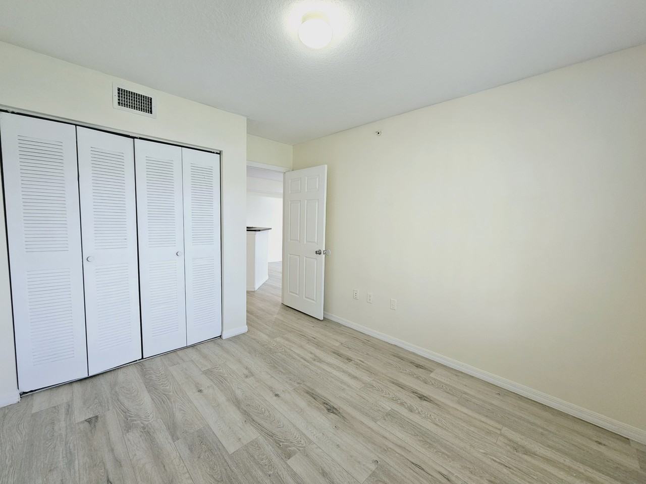 4151 San Marino Blvd #208 - Photo 7 of 21