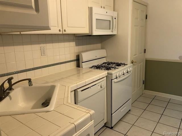 16811 Beech Daly Rd - Photo 5 of 12