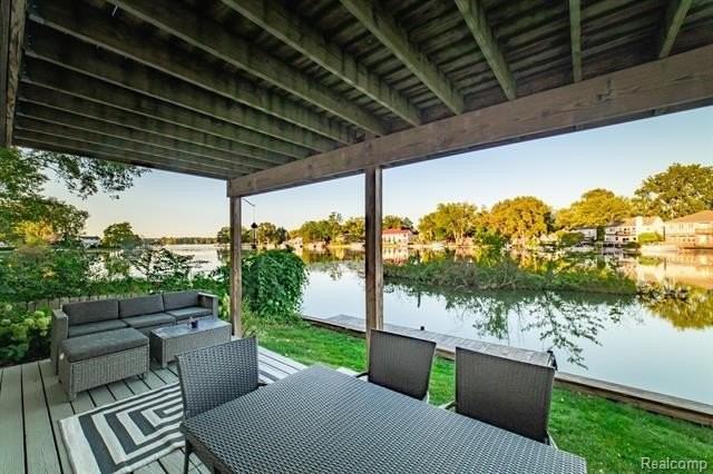 1253 Bamford Dr - Photo 6 of 34