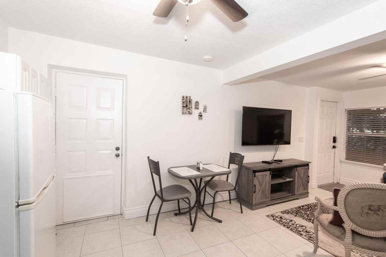 820 Lantern Tree Ln - Photo 6 of 9