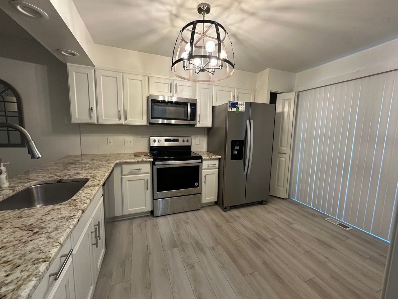 838 Green Ridge Drive - Photo 3 of 27