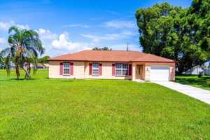 featured image of 2175 Se Heathwood Cir