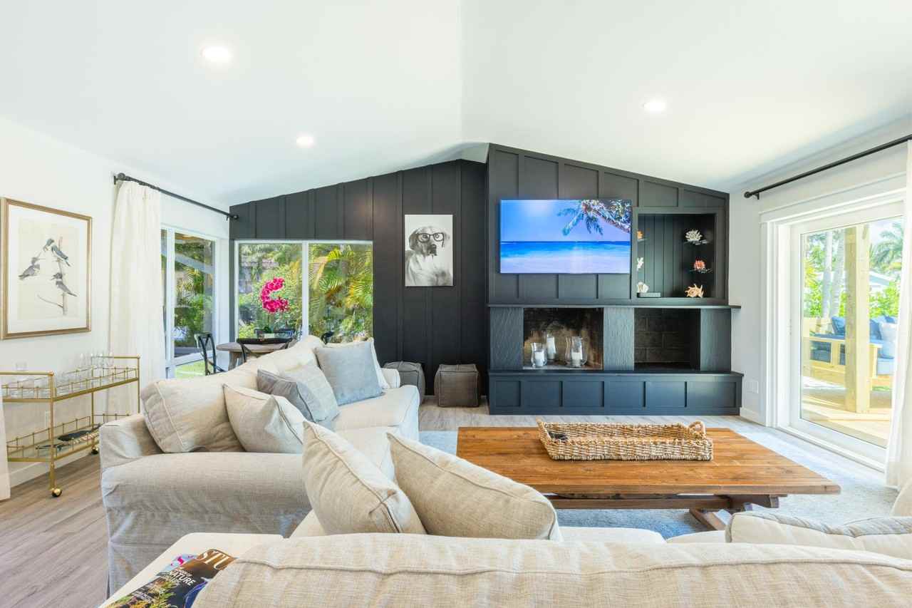 1967 Nw Palmetto Ter - Photo 3 of 27