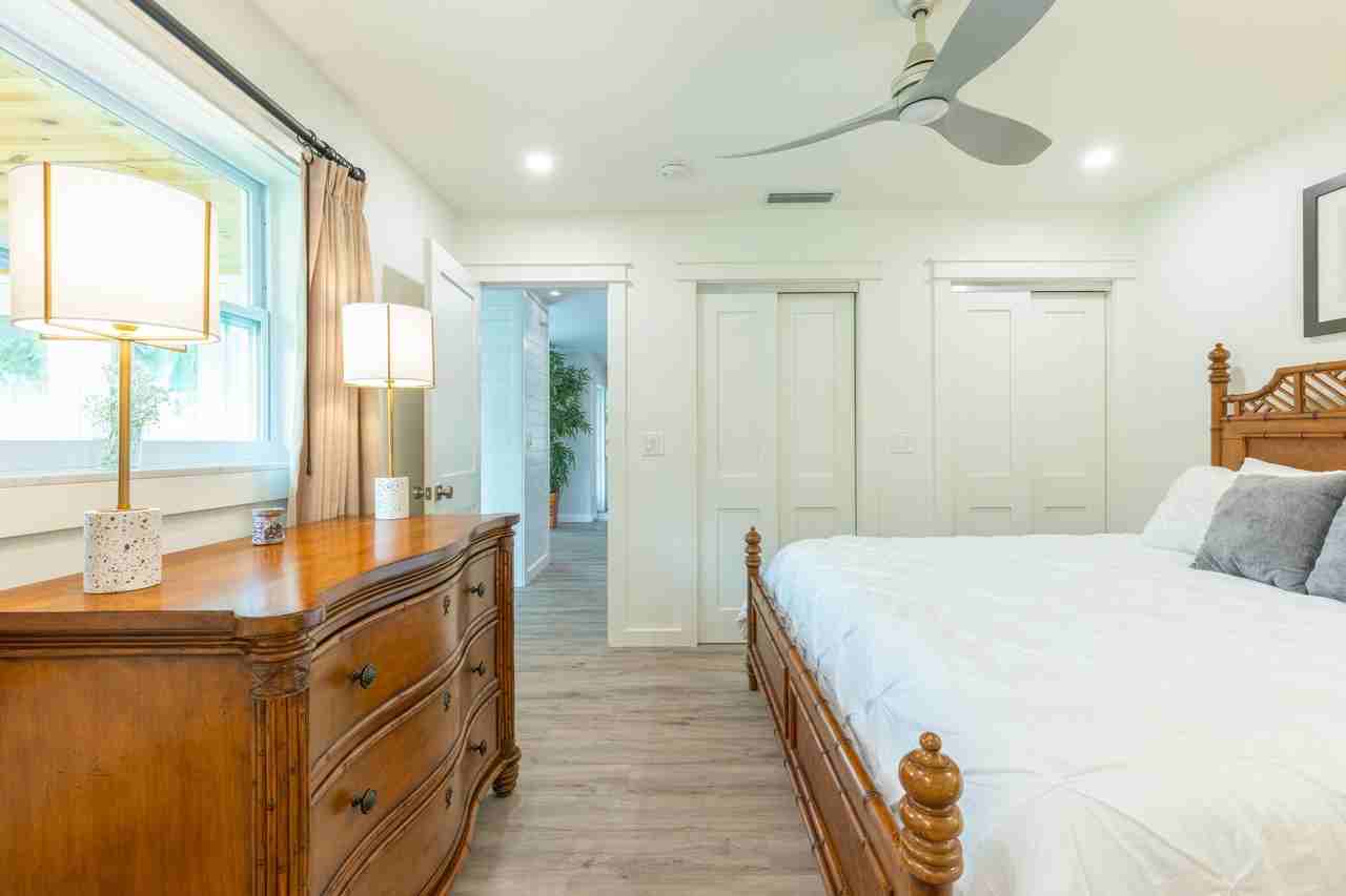 1967 Nw Palmetto Ter - Photo 4 of 27