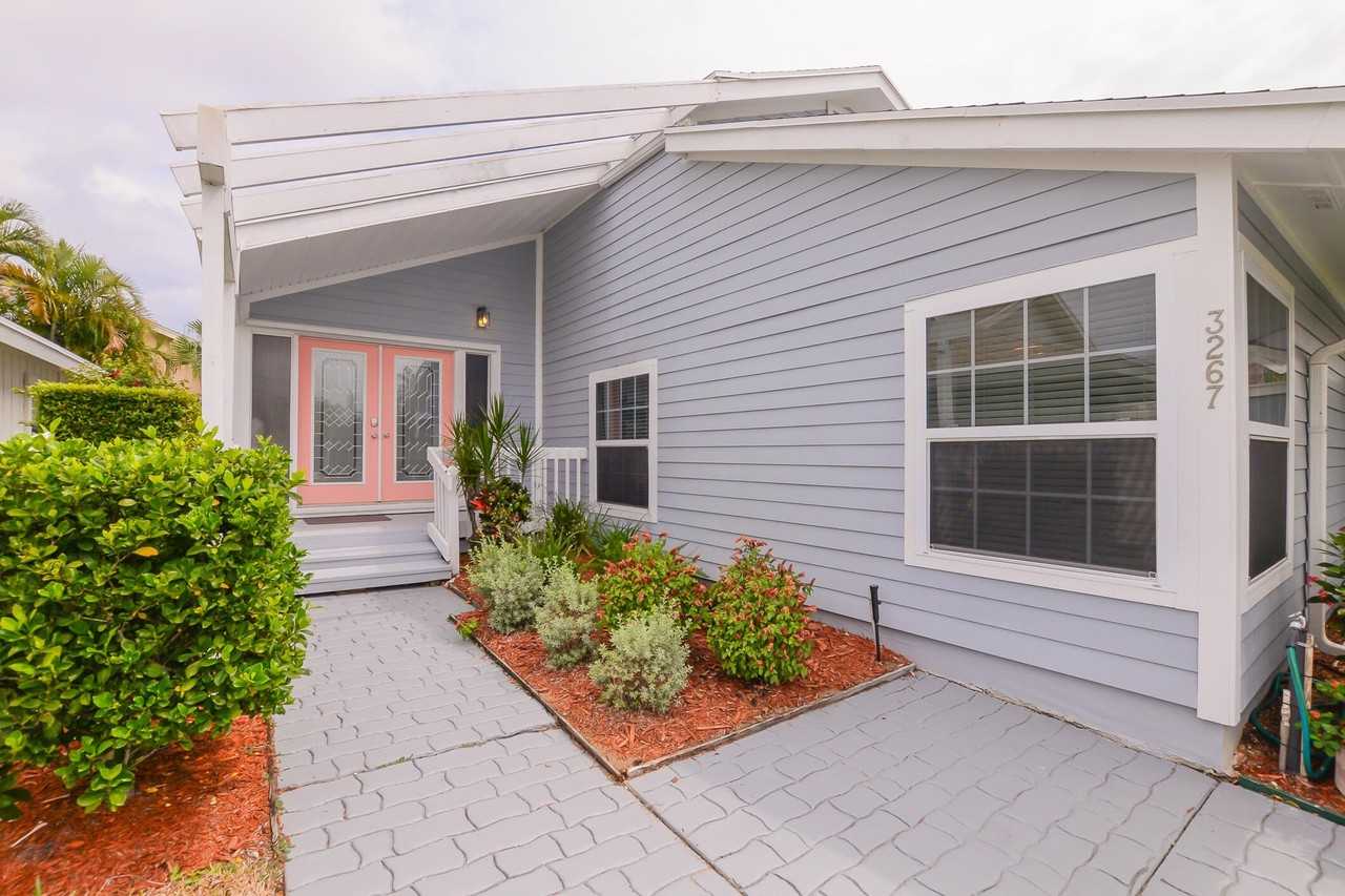 3267 Ne Catamaran Ter - Photo 4 of 48