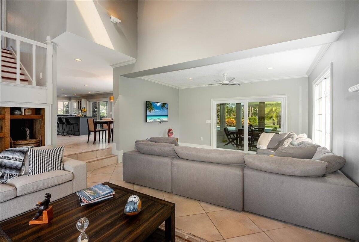 1947 Nw Palmetto Ter - Photo 4 of 50