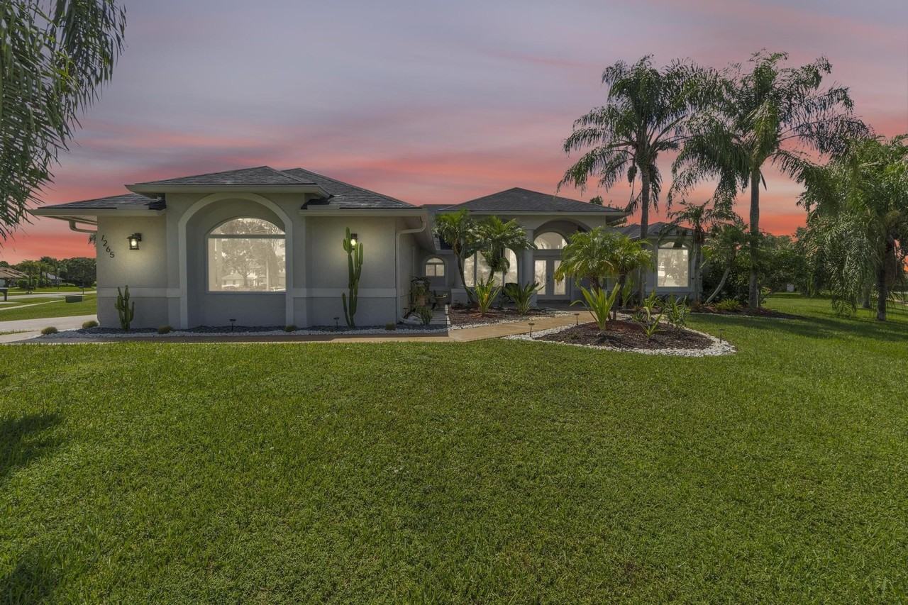 1265 Longlea Ter - Photo 3 of 50