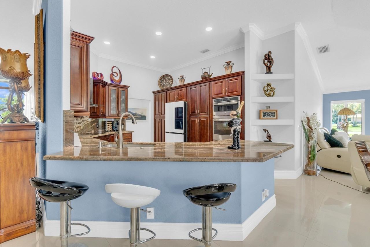 1265 Longlea Ter - Photo 5 of 50