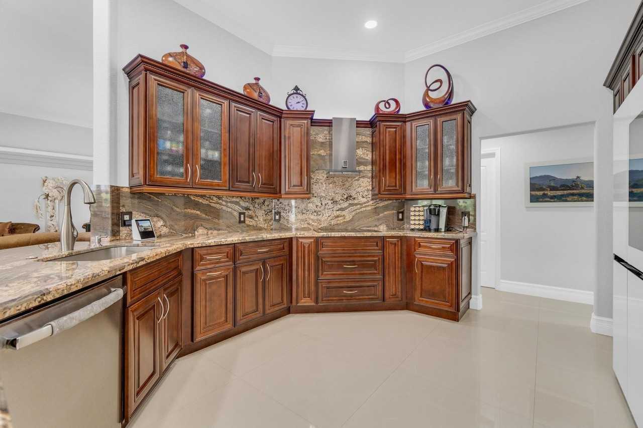 1265 Longlea Ter - Photo 6 of 50