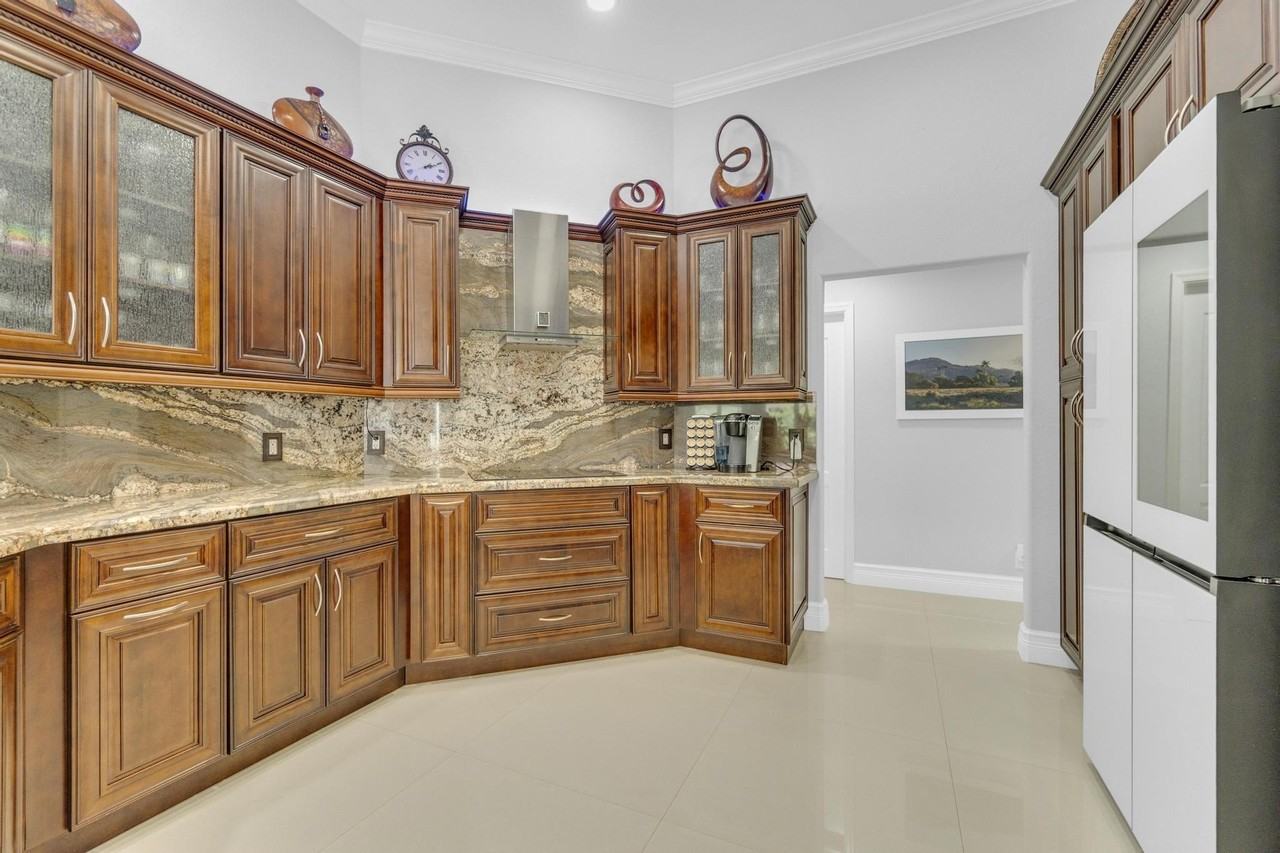 1265 Longlea Ter - Photo 7 of 50