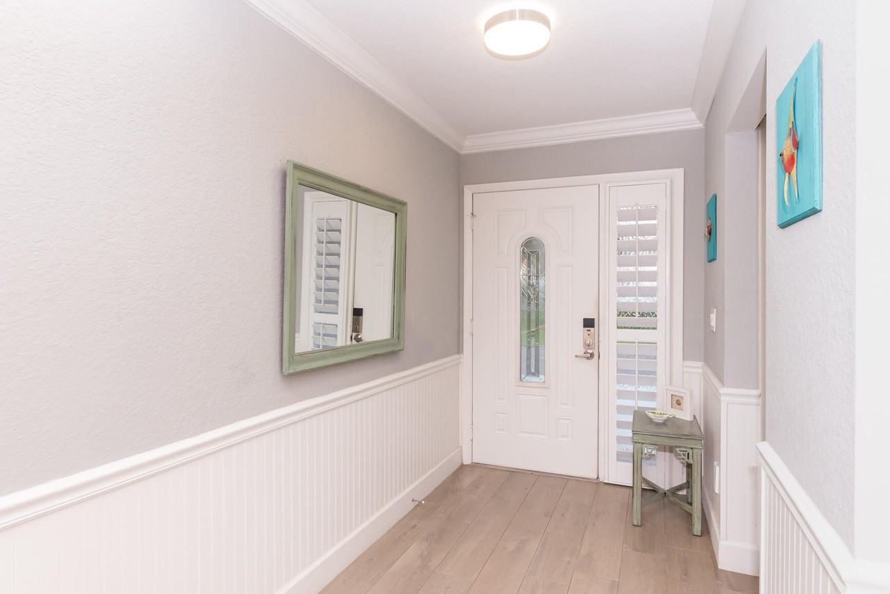 4041 Northeast Breakwater Drive - Photo 2 of 37