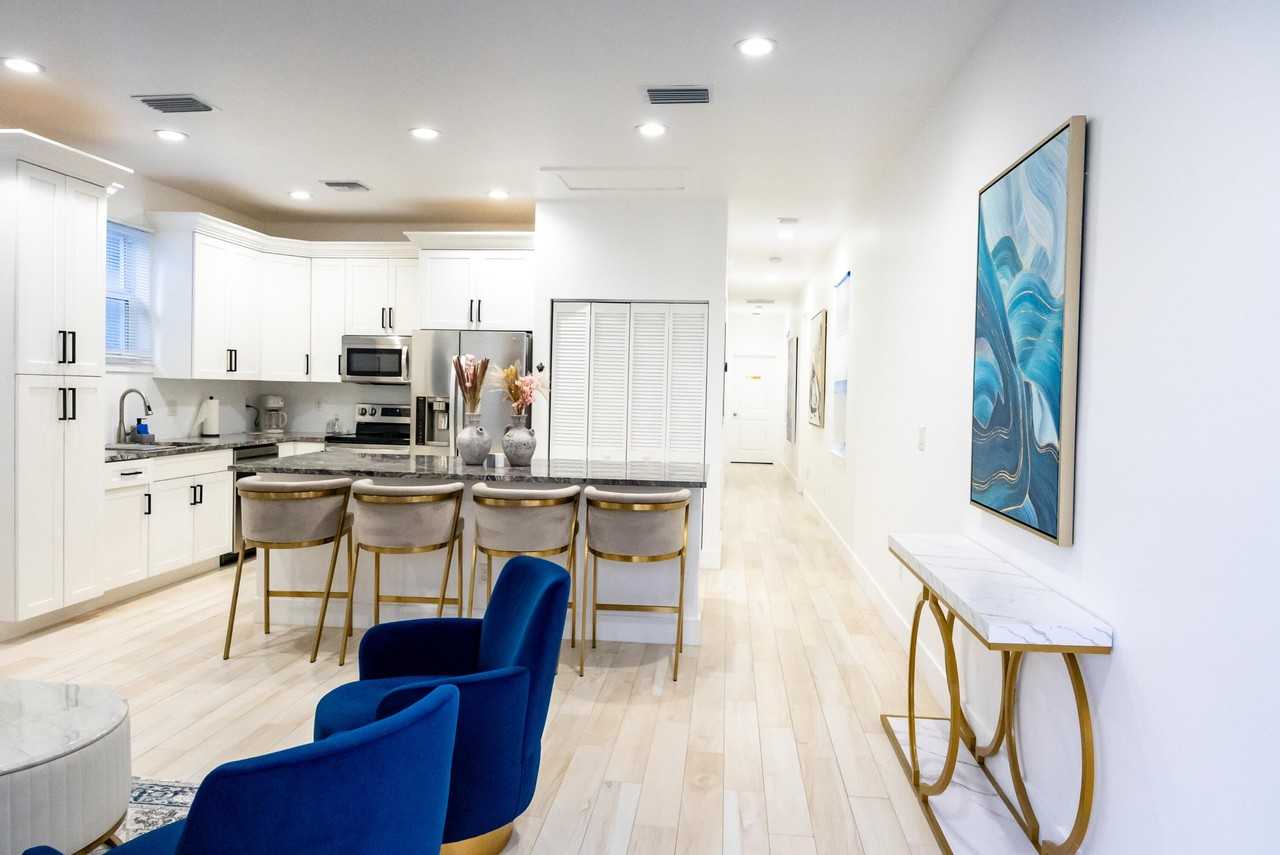 214 N C St - Photo 3 of 20