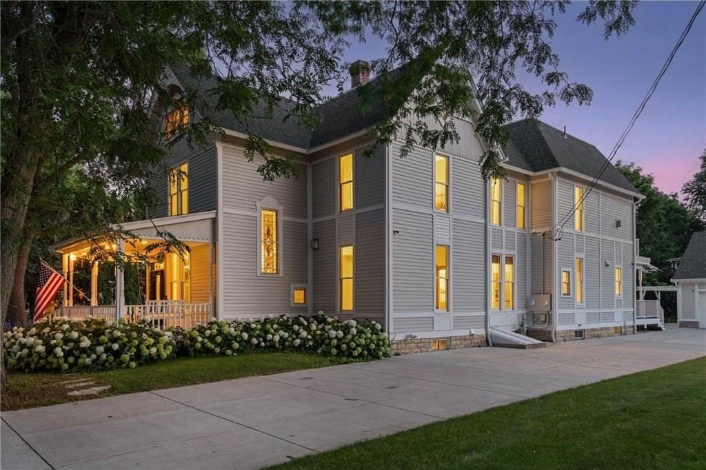 206 5th St S - Photo 2 of 50